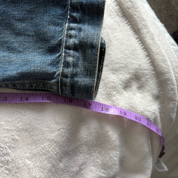 GAP Classic Medium Wash Denim Jacket w 6 Pockets - Picture 14 of 17